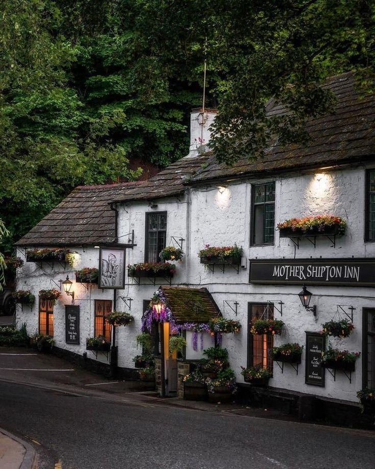 Olde Bell Hurley – A British Countryside Retreat