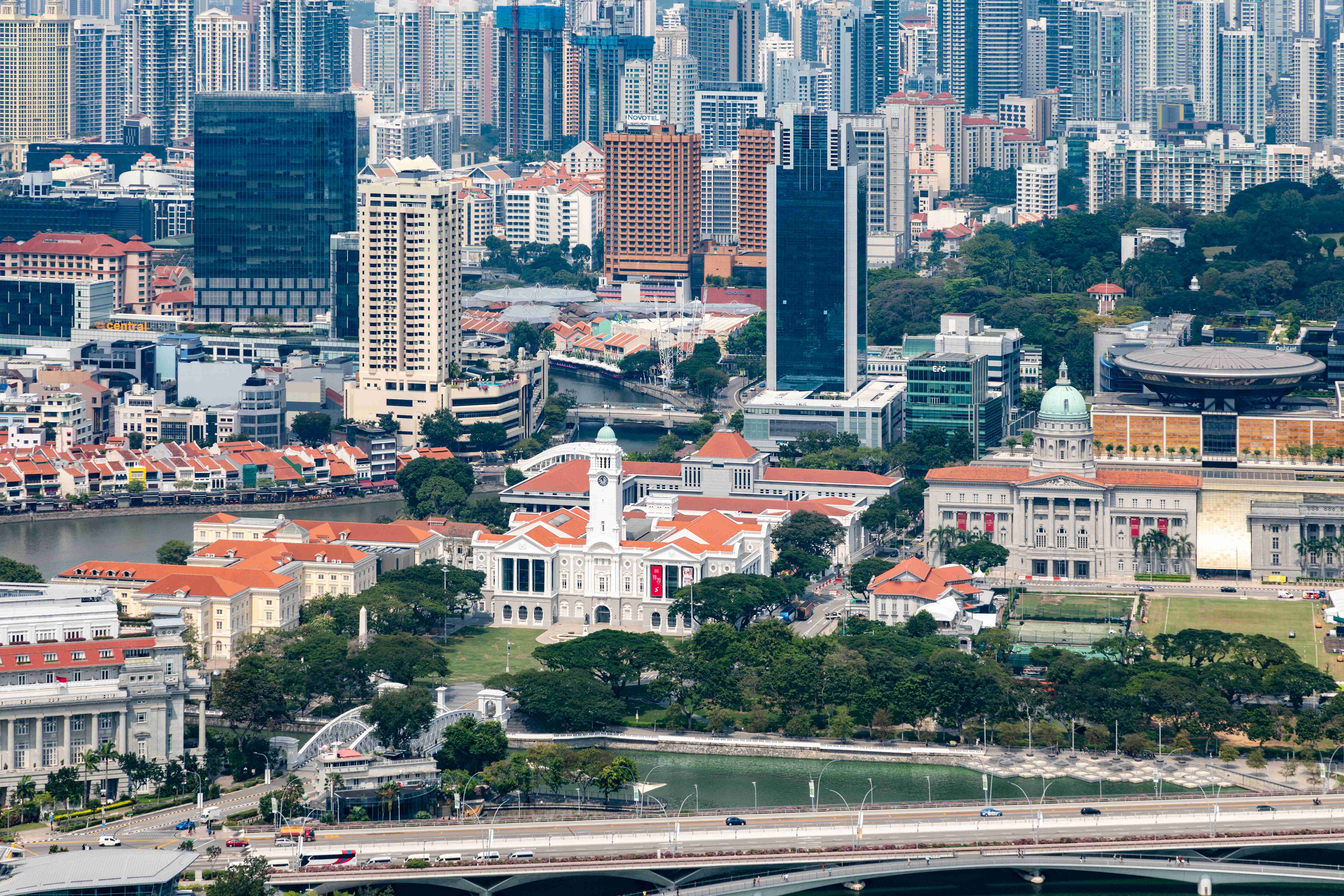 Singapore Green Spaces Amid a Futuristic City (image credits: wikimedia)