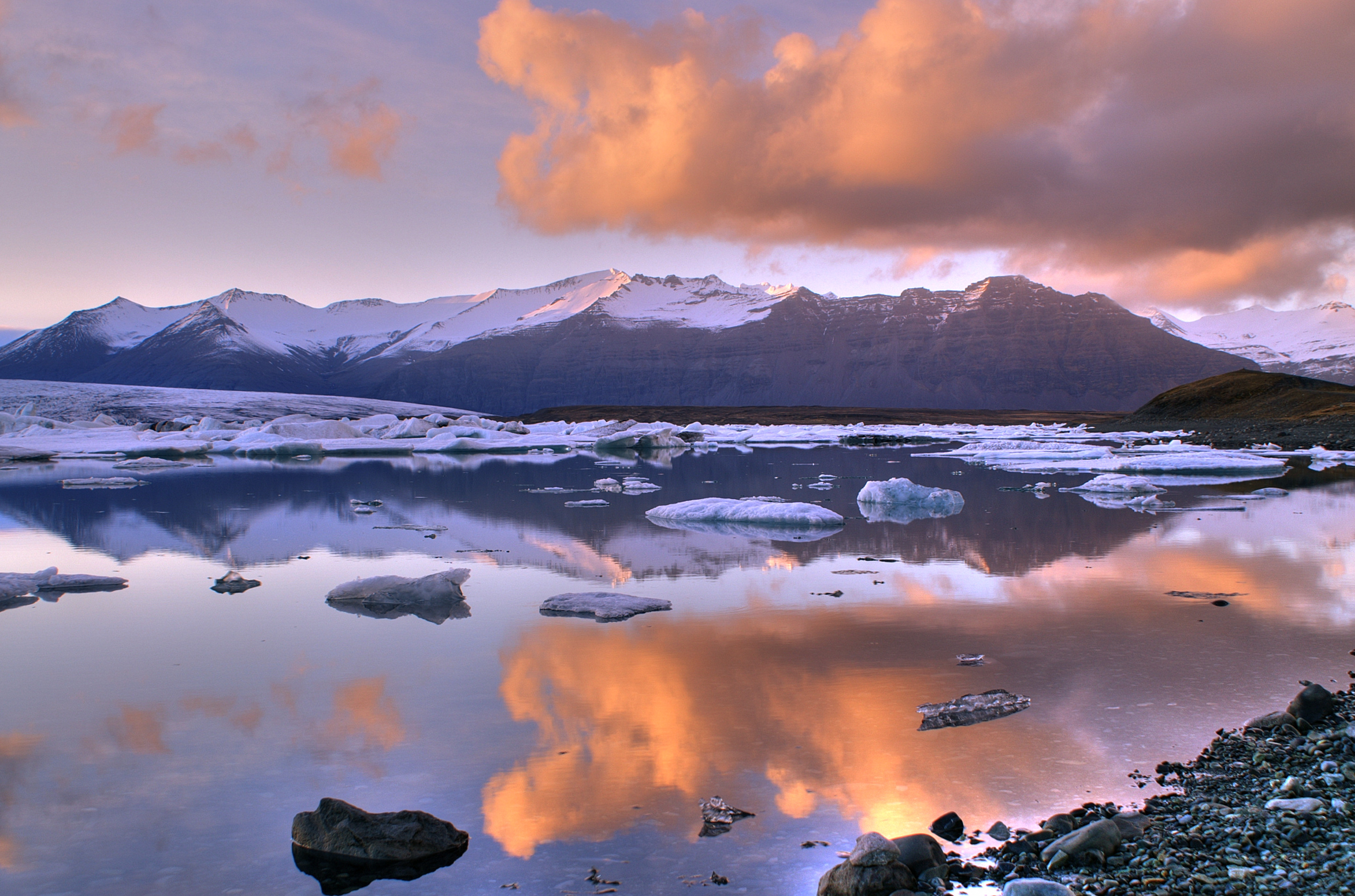 Iceland Geothermal Magic (image credits: wikimedia)