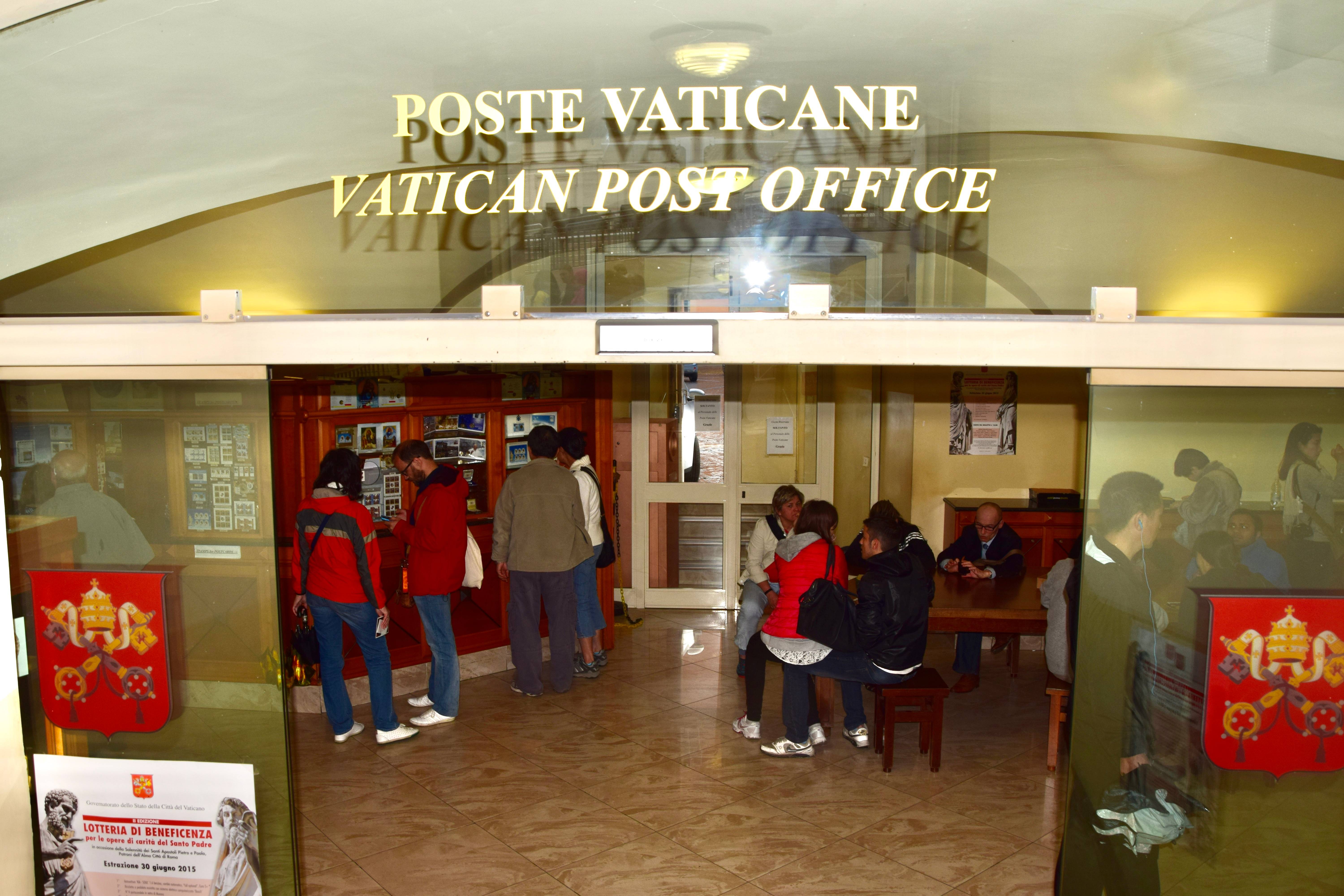 11. The Vatican Post and Unique Souvenirs (image credits: wikimedia)