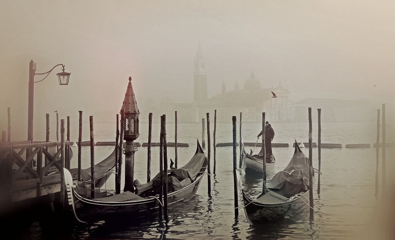 Venice Italy Sinking Under Its Own Beauty (image credits: pixabay)