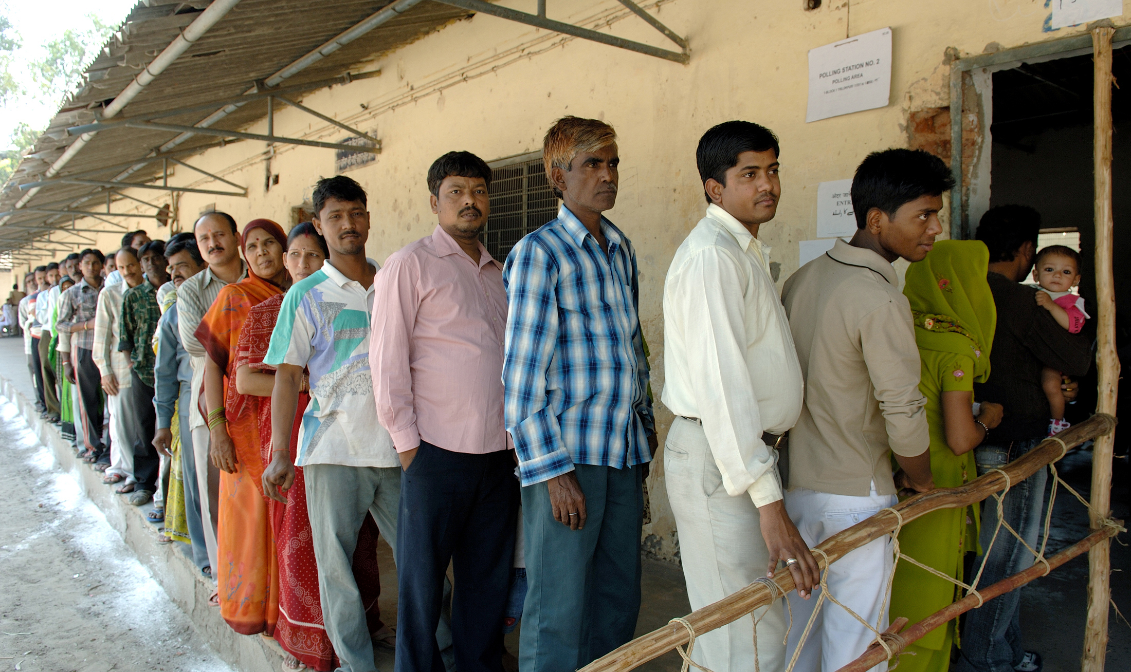 India: Sheer Scale and Lingering Obstacles (image credits: wikimedia)