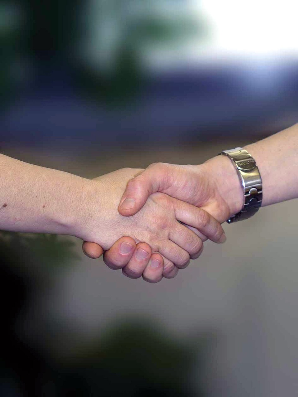 “How Are You?” — A Phrase That Can Seem Insincere Abroad (image credits: pixabay)