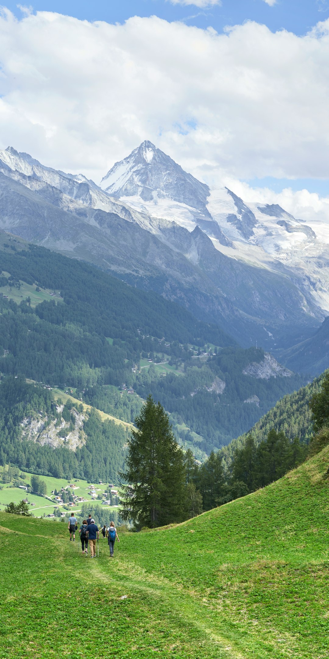 Switzerland: Prosperity Surrounded by Majestic Views (image credits: unsplash)