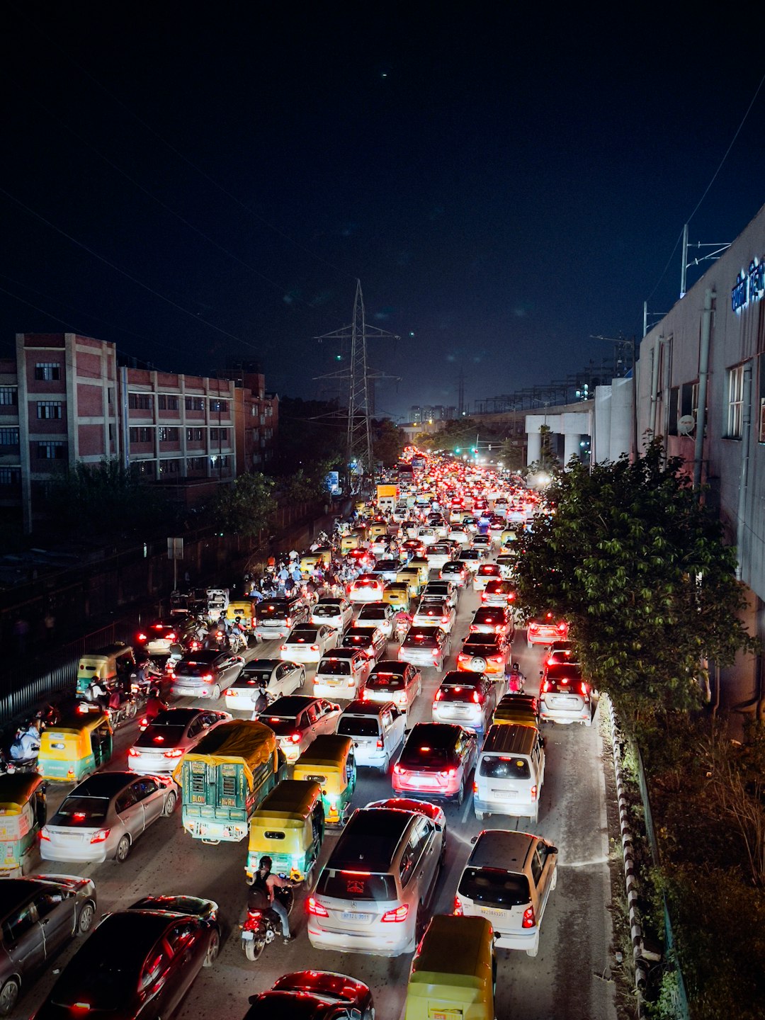 India: Facing Challenges Amid Rapid Growth (image credits: unsplash)