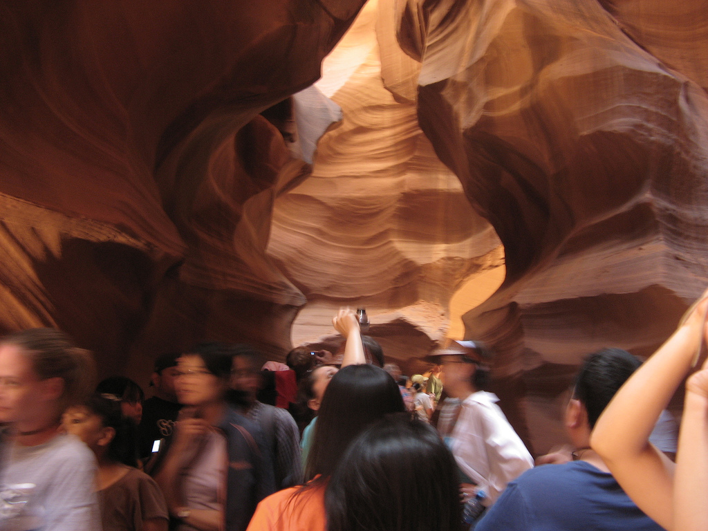 Grand Canyon Lost in the Crowd (image credits: wikimedia)