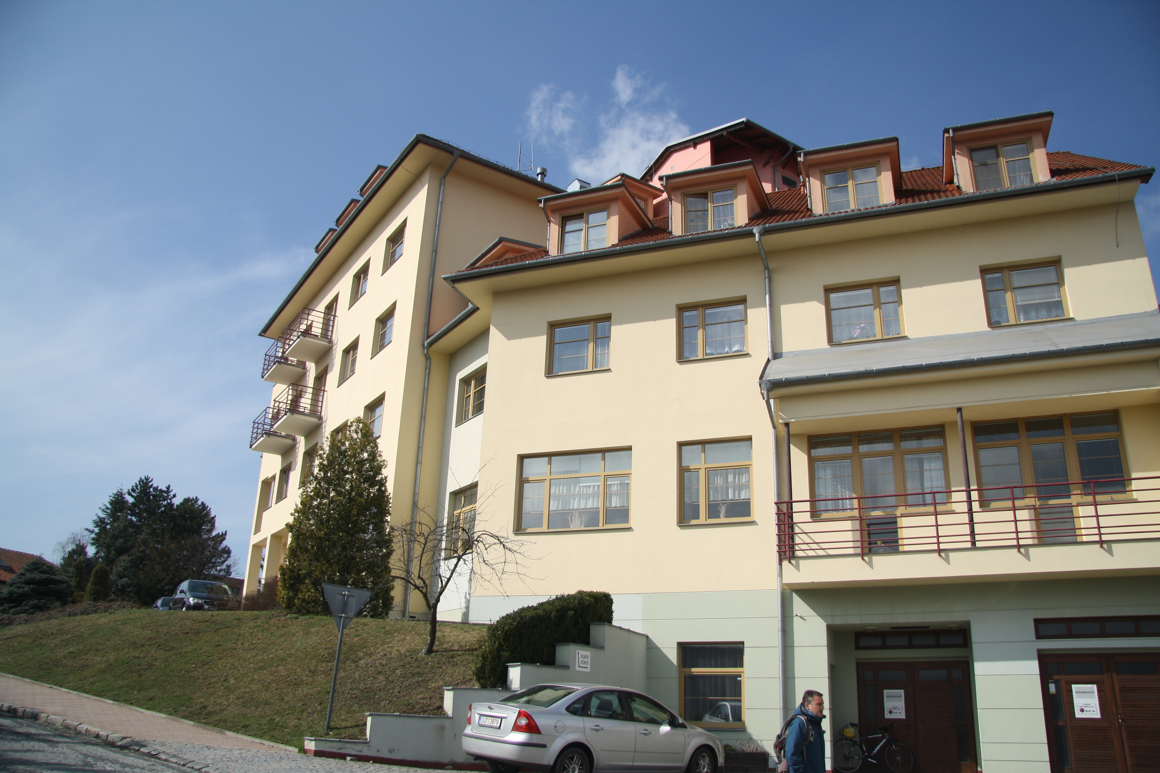 Growing Demand and Housing Options (image credits: wikimedia)