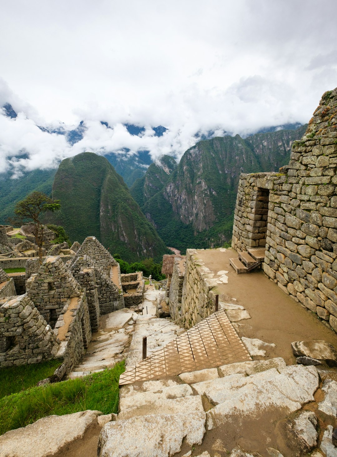 Machu Picchu, Peru: Protecting Heritage Sites (image credits: unsplash)