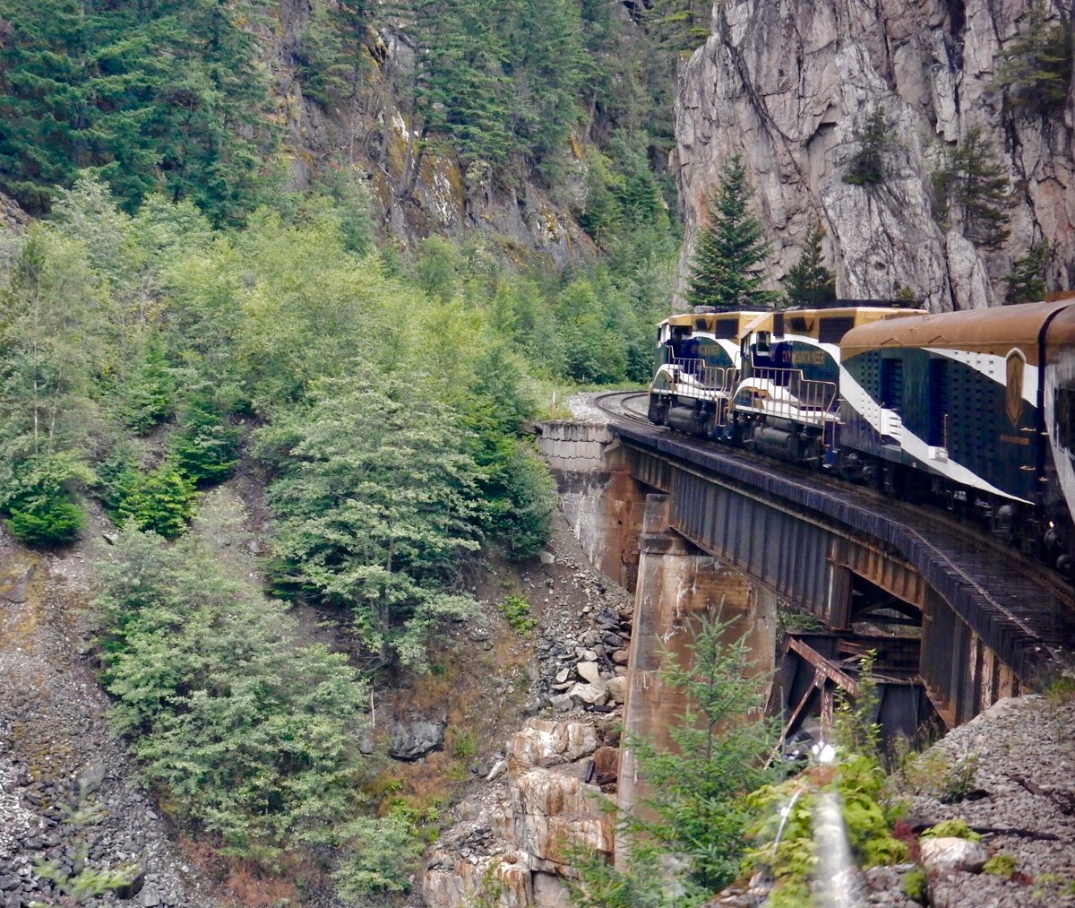The Rocky Mountaineer, Canada (image credits: wikimedia)