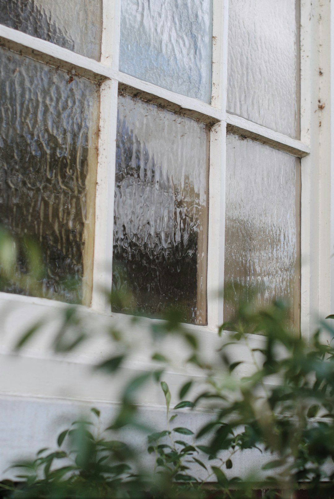 Window Sills and Tracks (image credits: unsplash)