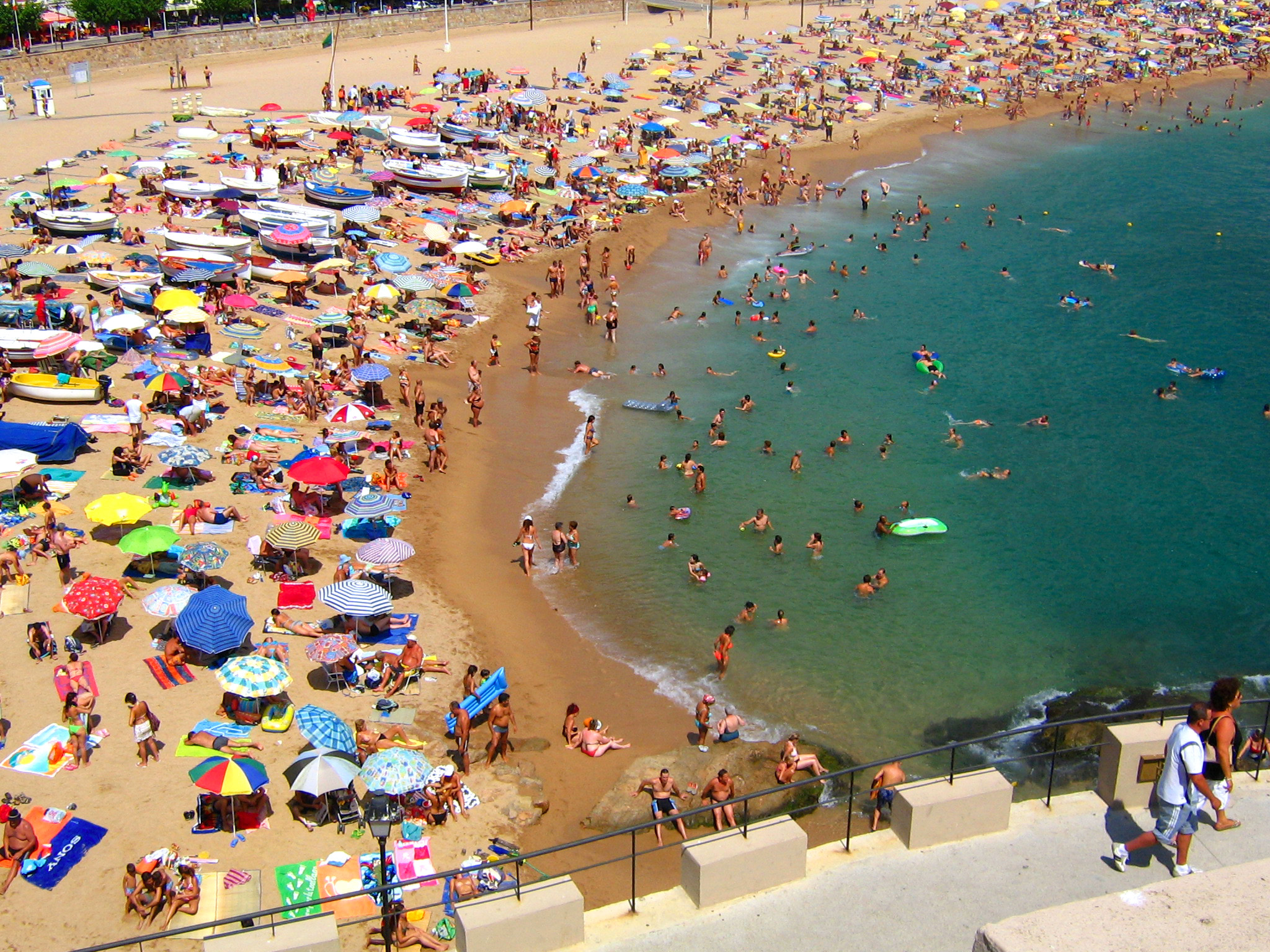 Spain: The Cost of Popularity (image credits: wikimedia)
