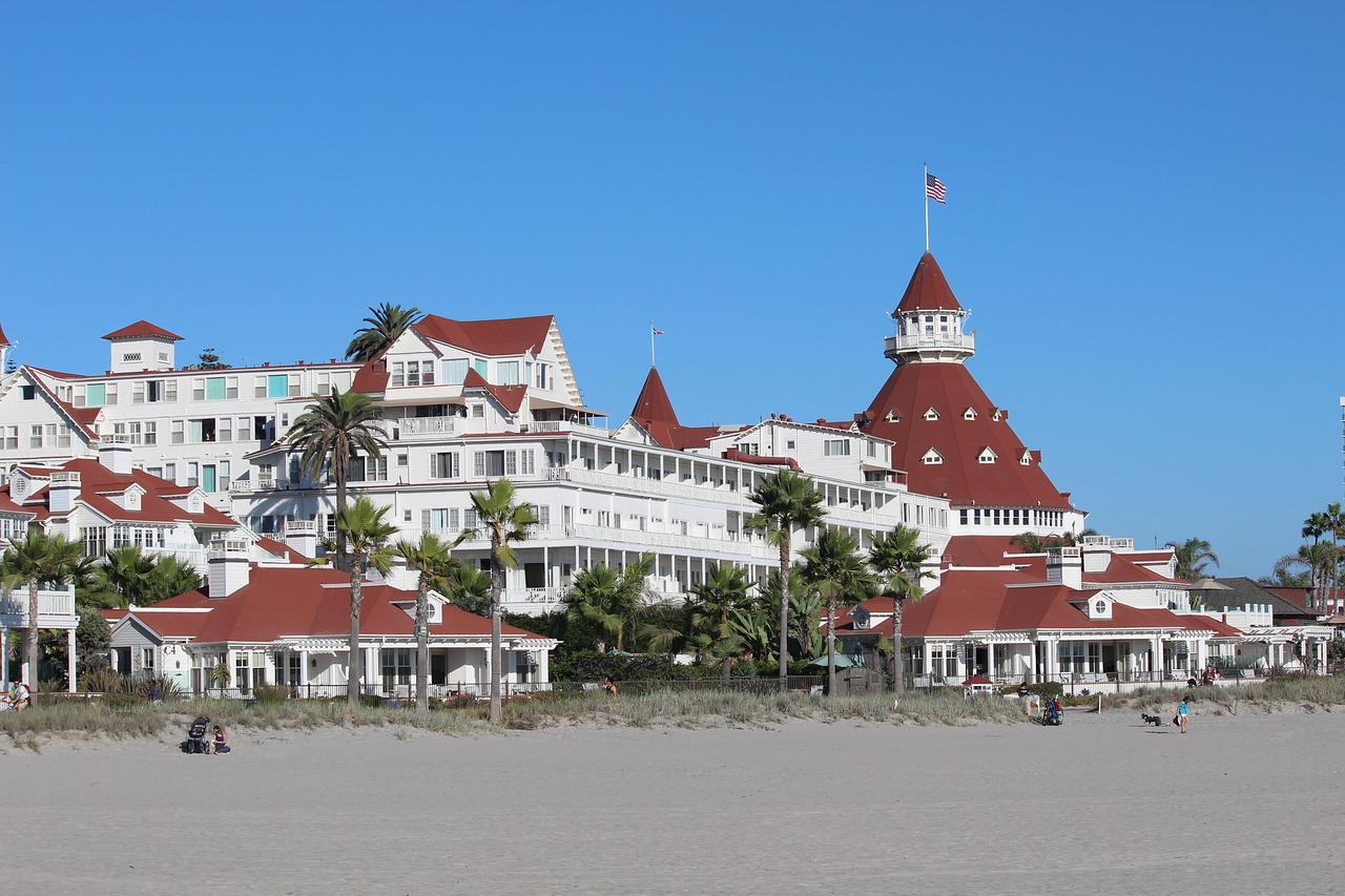 4. Hotel Del Coronado, California (image credits: pixabay)