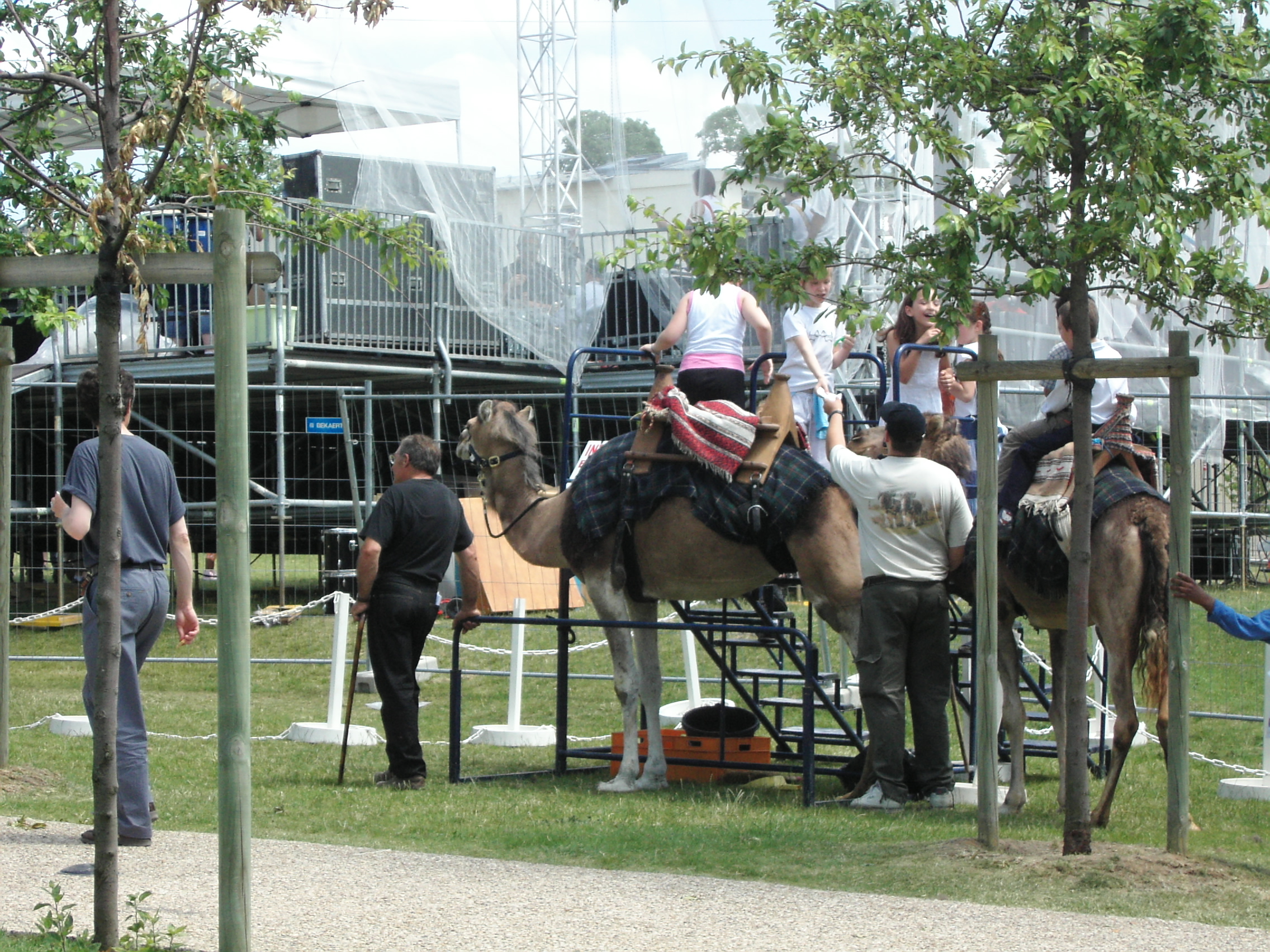 Paris, France: Balancing Tourism and Local Life (image credits: wikimedia)