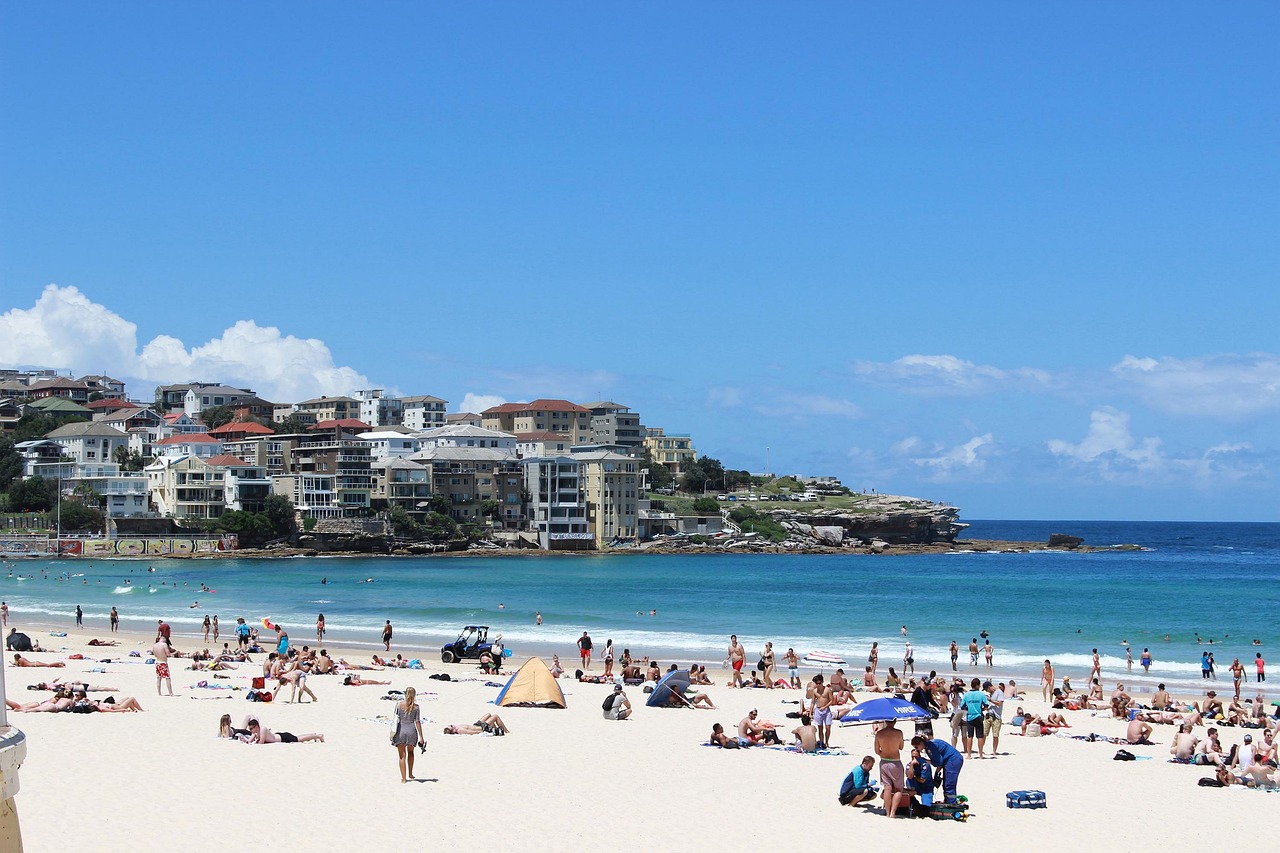24. Bondi Beach, Australia – The Instagram Illusion (image credits: pixabay)