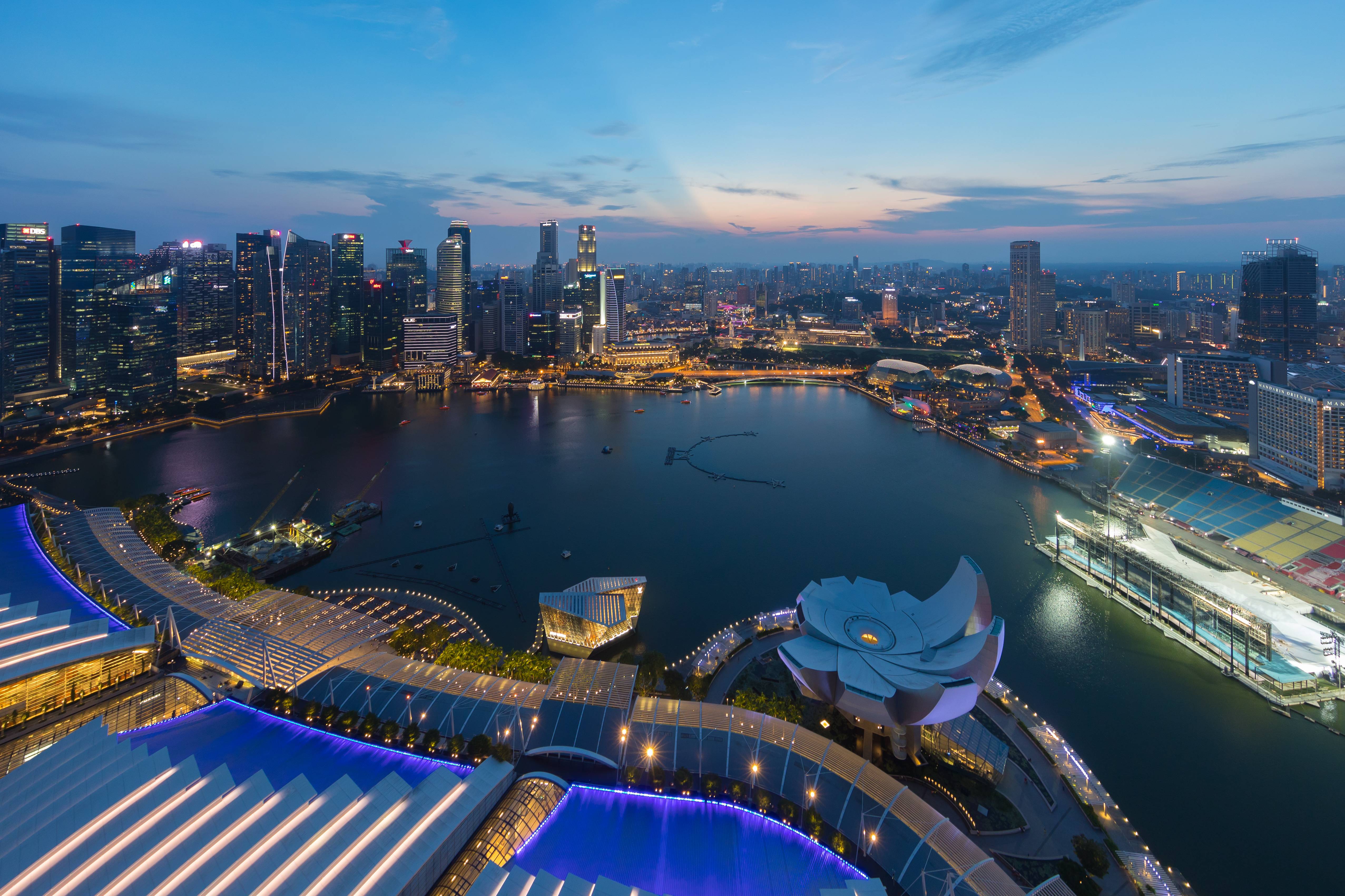 Singapore Clean Safe Spectacular (image credits: wikimedia)