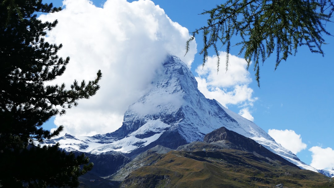 Switzerland: Alpine Action and Scenic Surprises (image credits: unsplash)