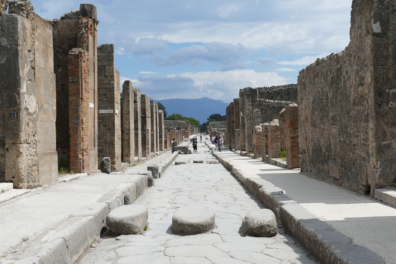 Pompeii, Italy: The City Beneath the Ash (image credits: pixabay)