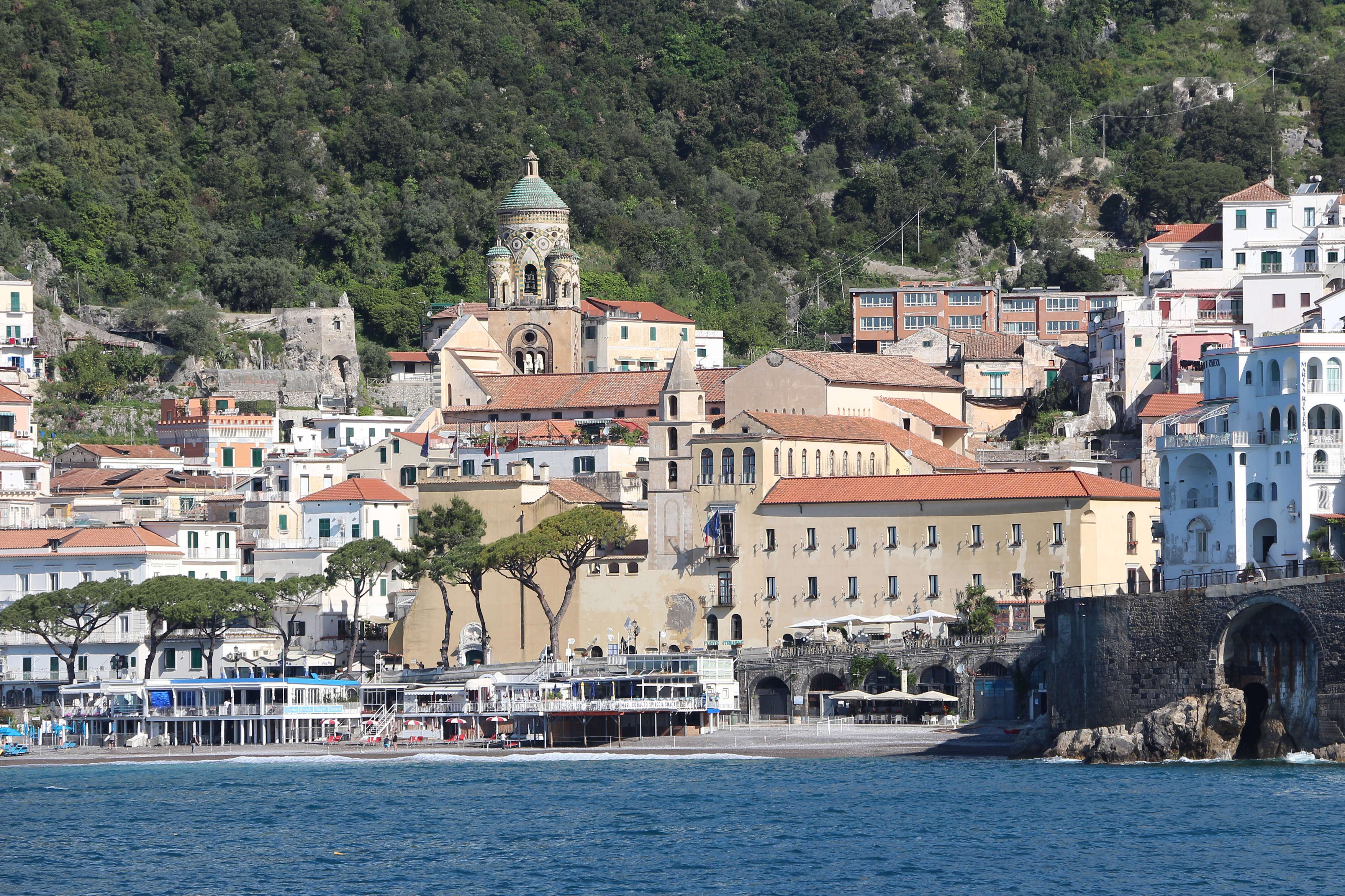 Amalfi Coast: Timeless Italian Allure (image credits: wikimedia)