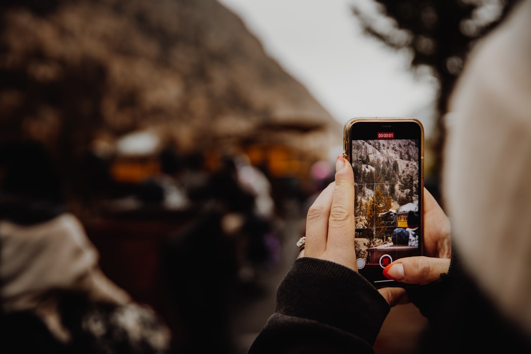 Social Media Drives the Herd—But at a Cost (image credits: unsplash)