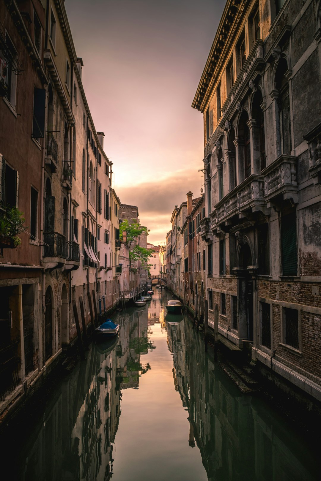 Venice, Italy: Battling Overtourism and Floods (image credits: unsplash)