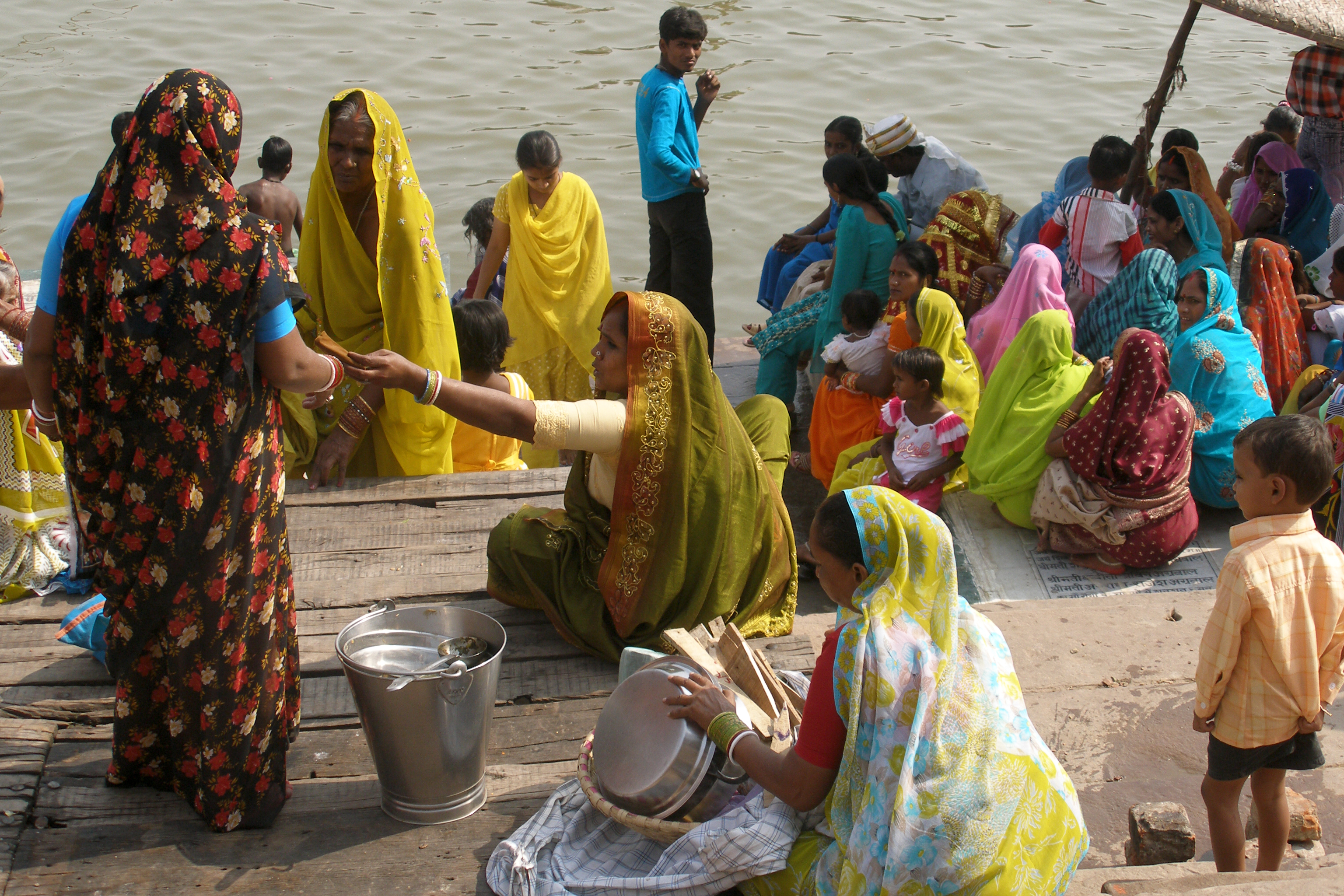 9. Personal Stories of Pilgrims and Locals (image credits: wikimedia)