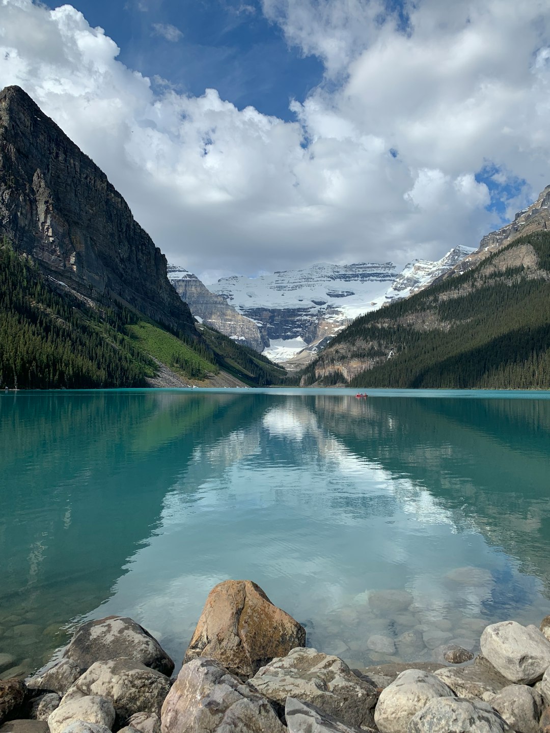 Canada: A Vast Water Wonderland (image credits: unsplash)
