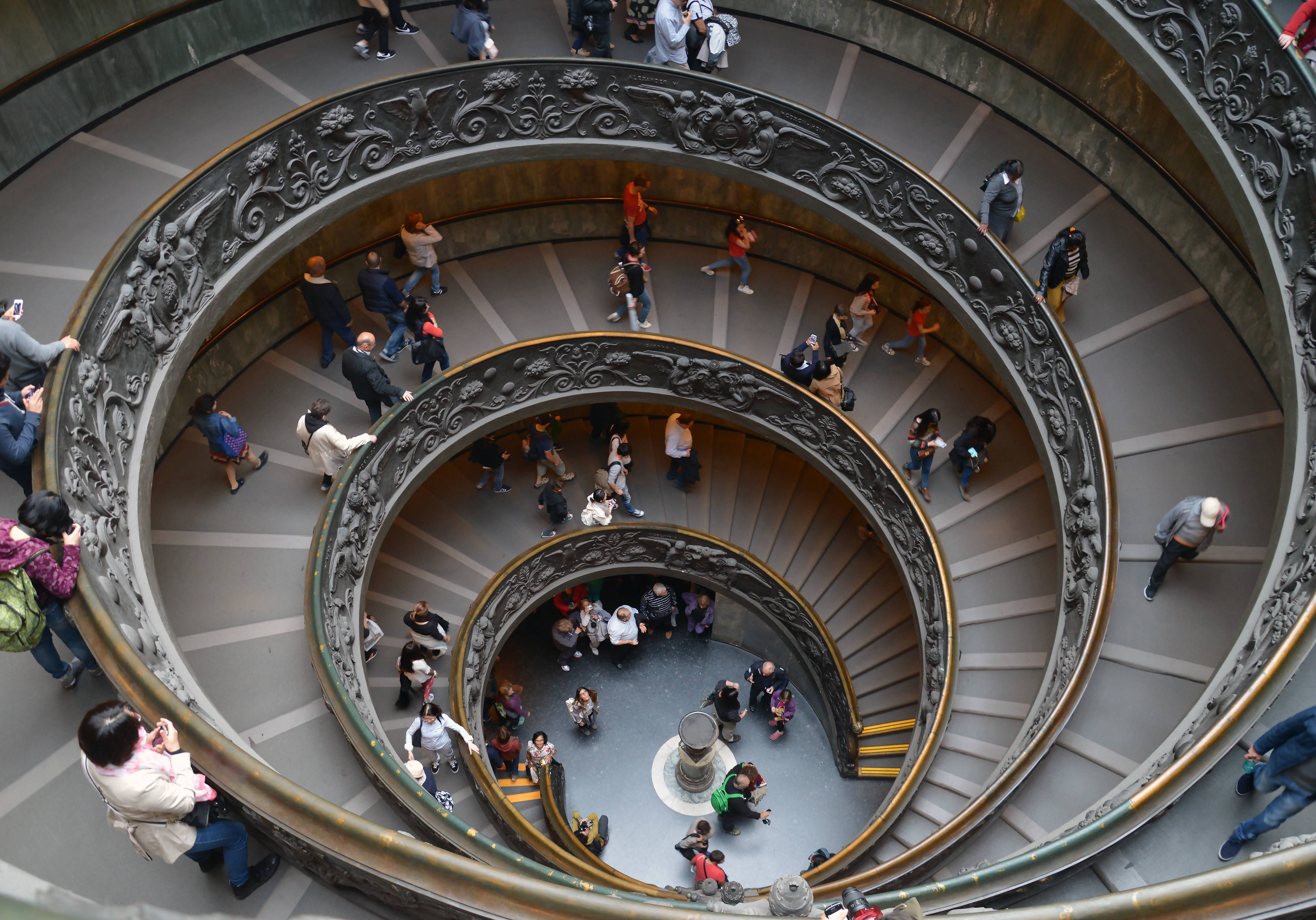 9. Modern Technology and Visitor Experience (image credits: wikimedia)