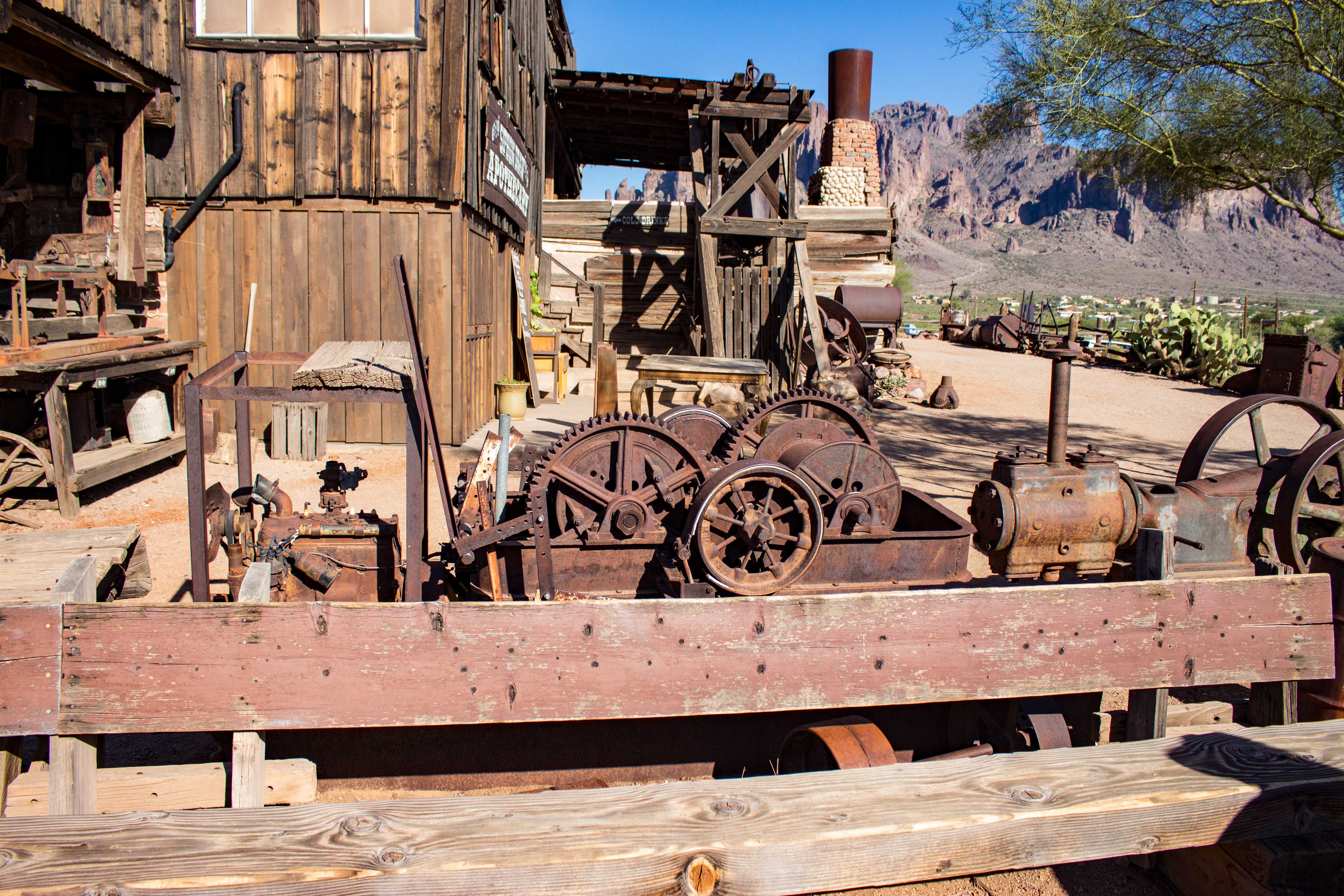Ghost Town Adventures in the American West (image credits: wikimedia)