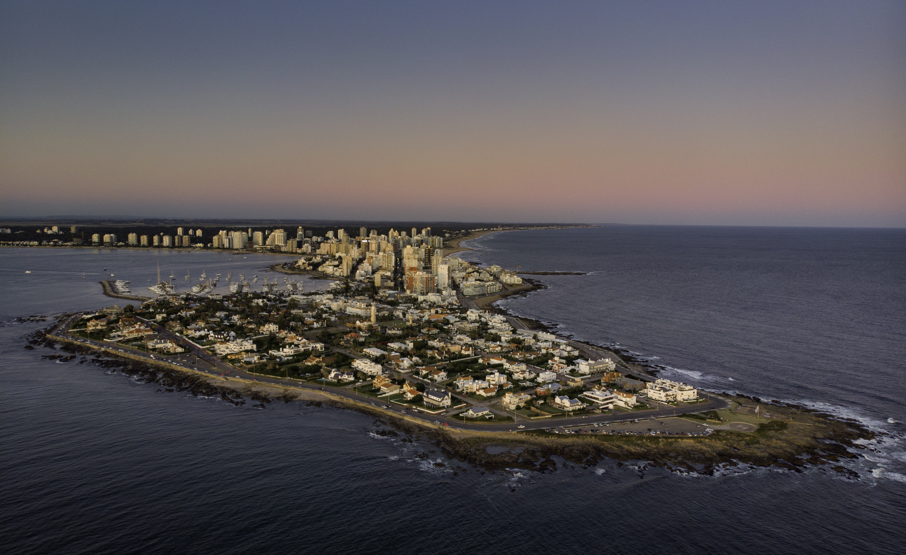 The Glamour of Punta del Este (image credits: wikimedia)