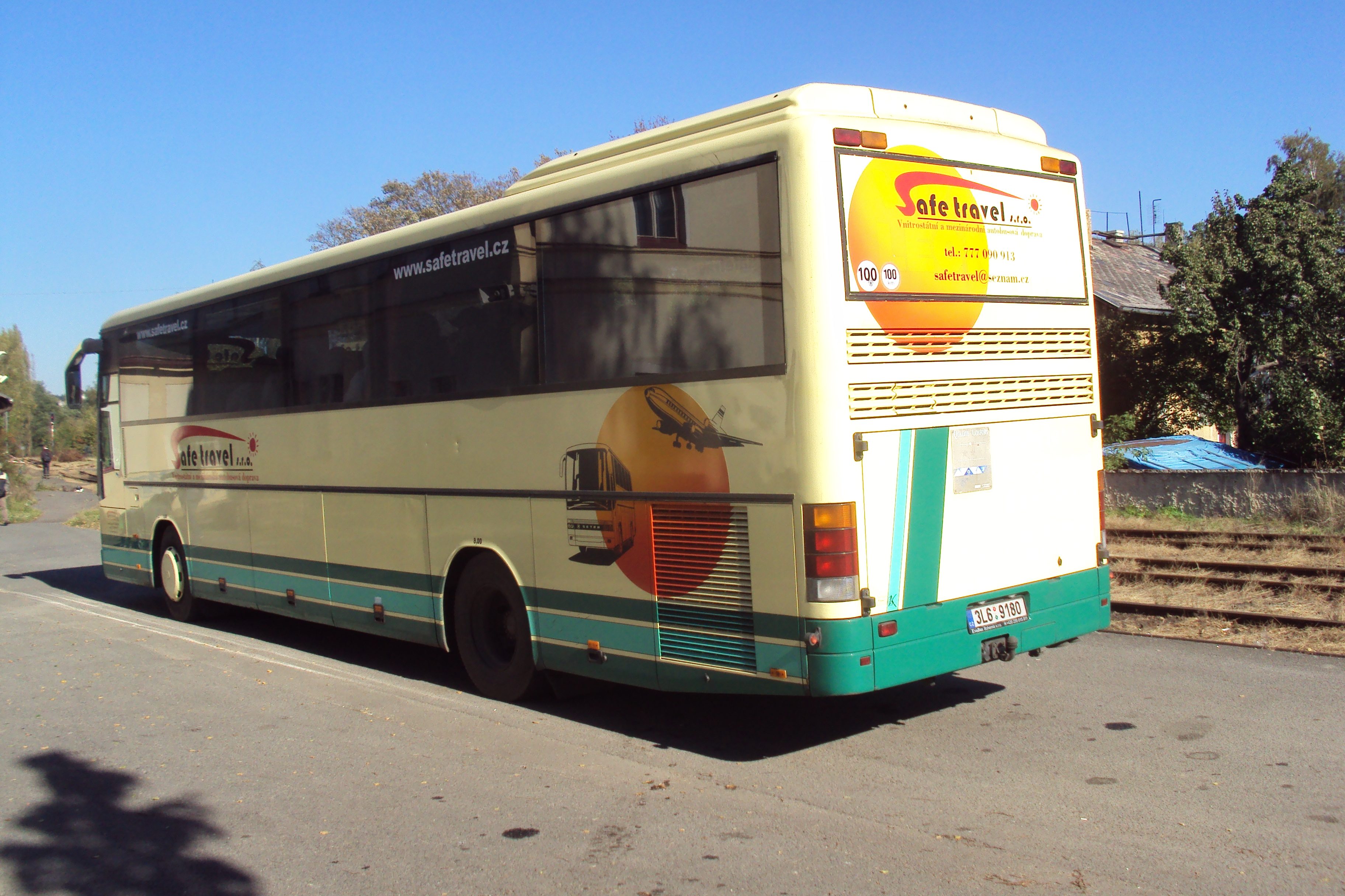 Safety and Comfort (image credits: wikimedia)
