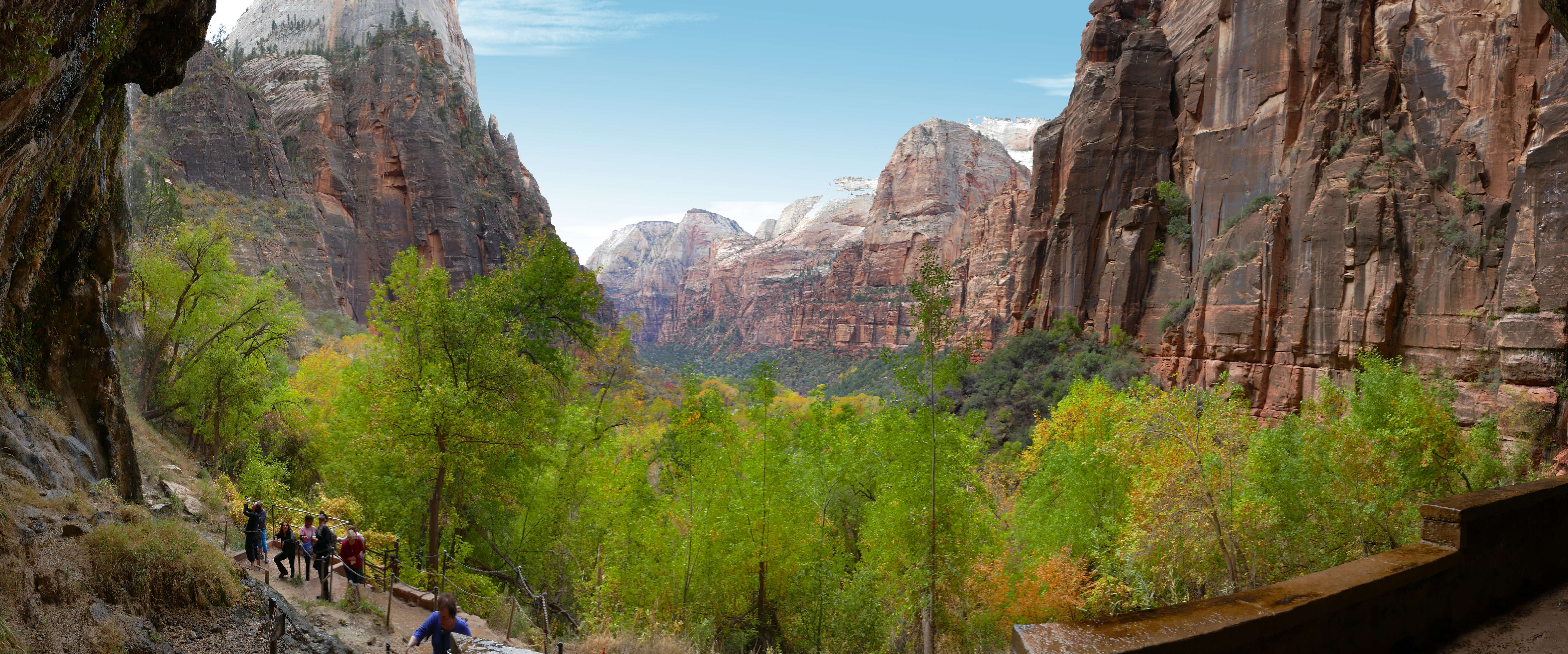 Zion’s Canyon Congestion (image credits: wikimedia)