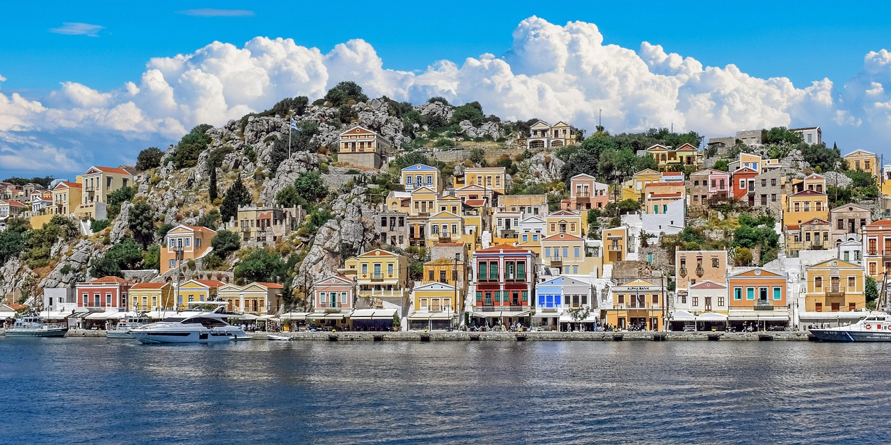 Greece: Sustainable Solutions for Island Hotspots (image credits: pixabay)