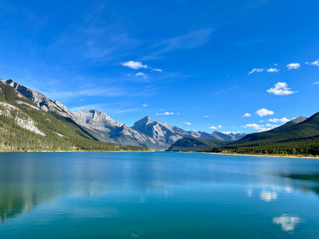 Canada - Endless Space with Brutal Winters (image credits: unsplash)