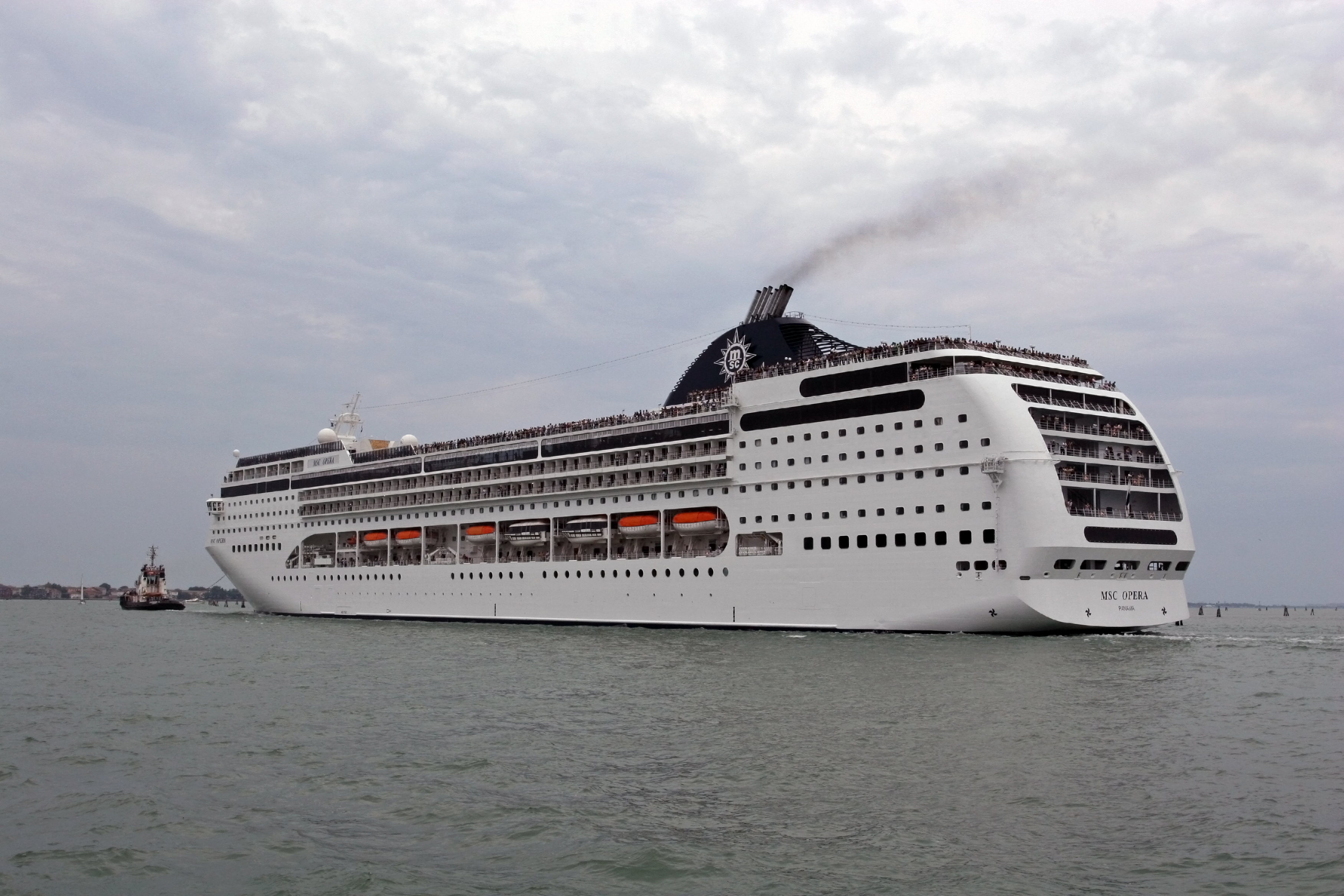 The Role of Cruise Ships (image credits: wikimedia)