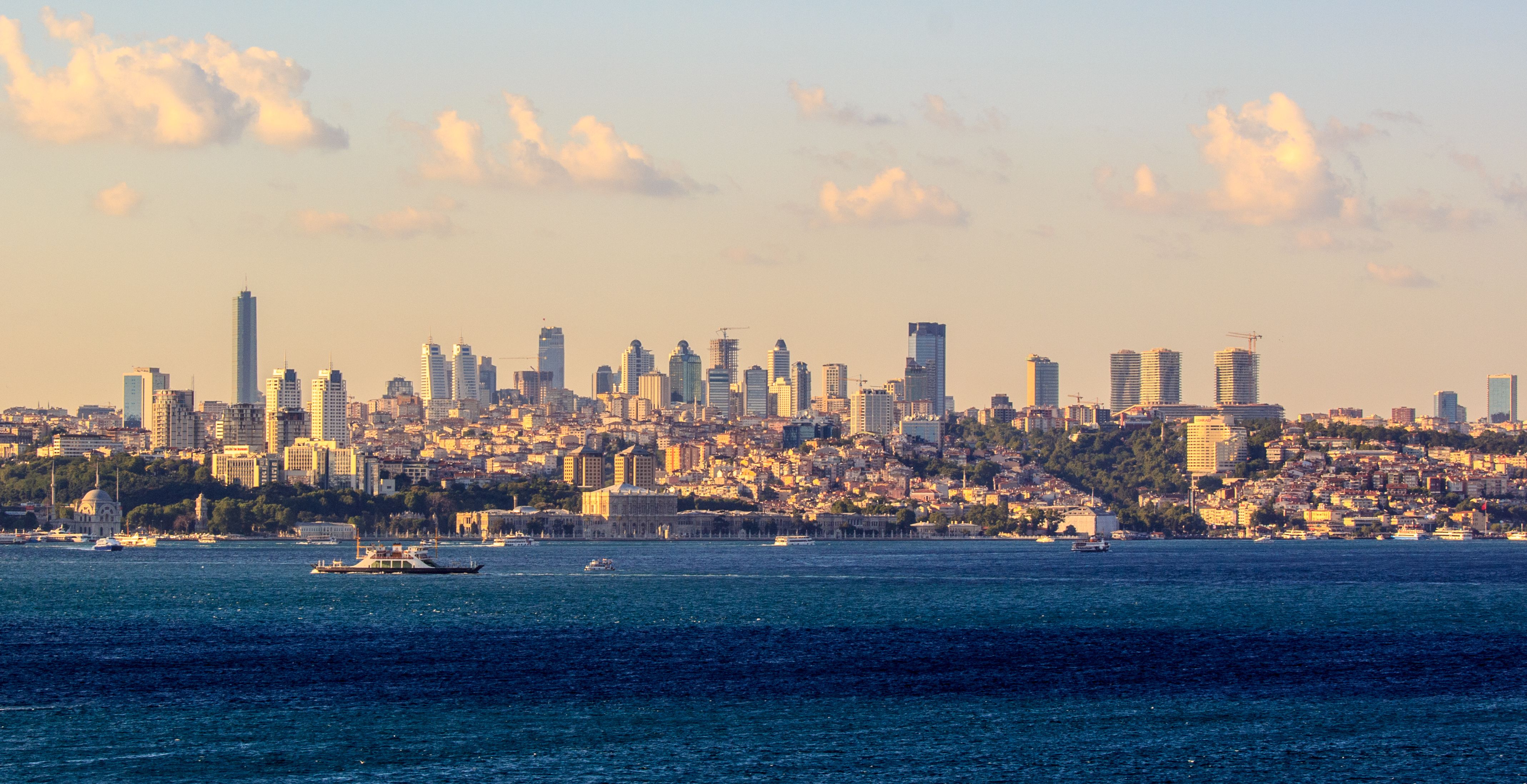 Turkey East Meets West on Shifting Ground (image credits: wikimedia)