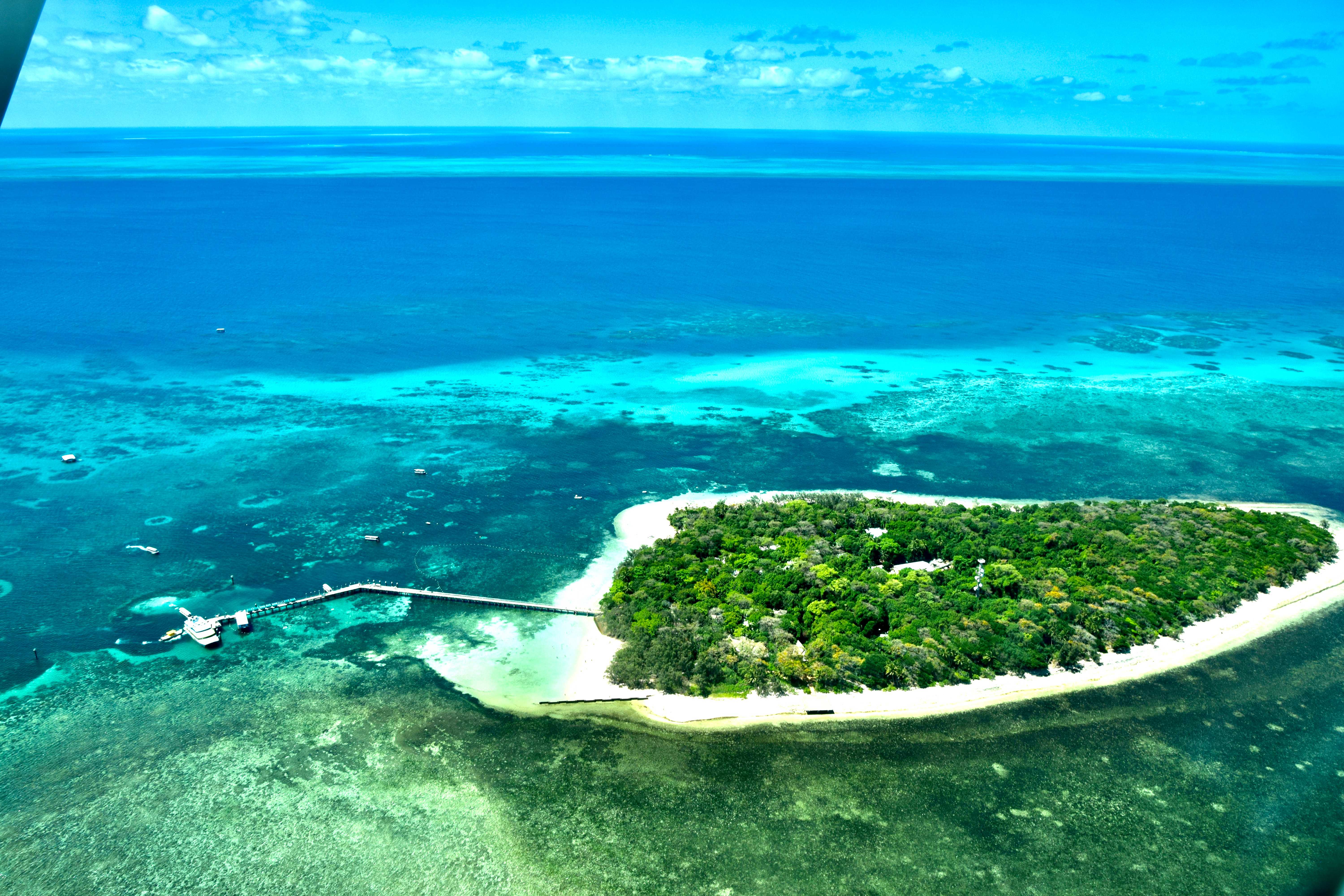Australia The Fight to Save the Great Barrier Reef (image credits: wikimedia)