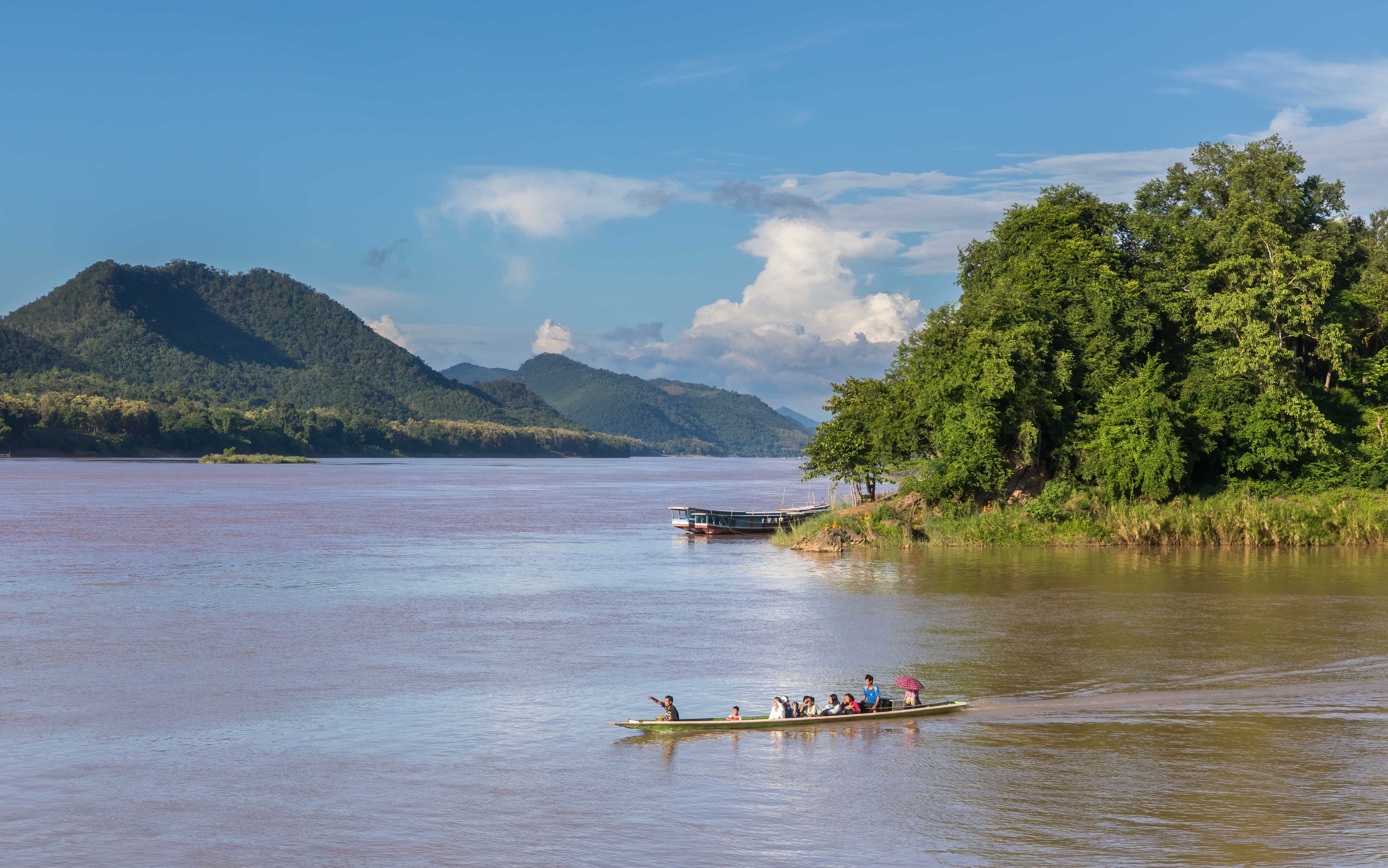 Laos Timeless Tranquility (image credits: wikimedia)