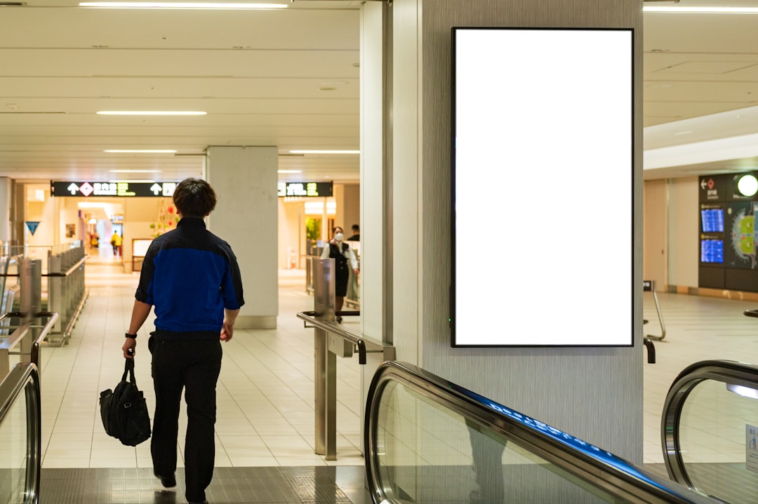 Historical Context of Airport Design (image credits: unsplash)