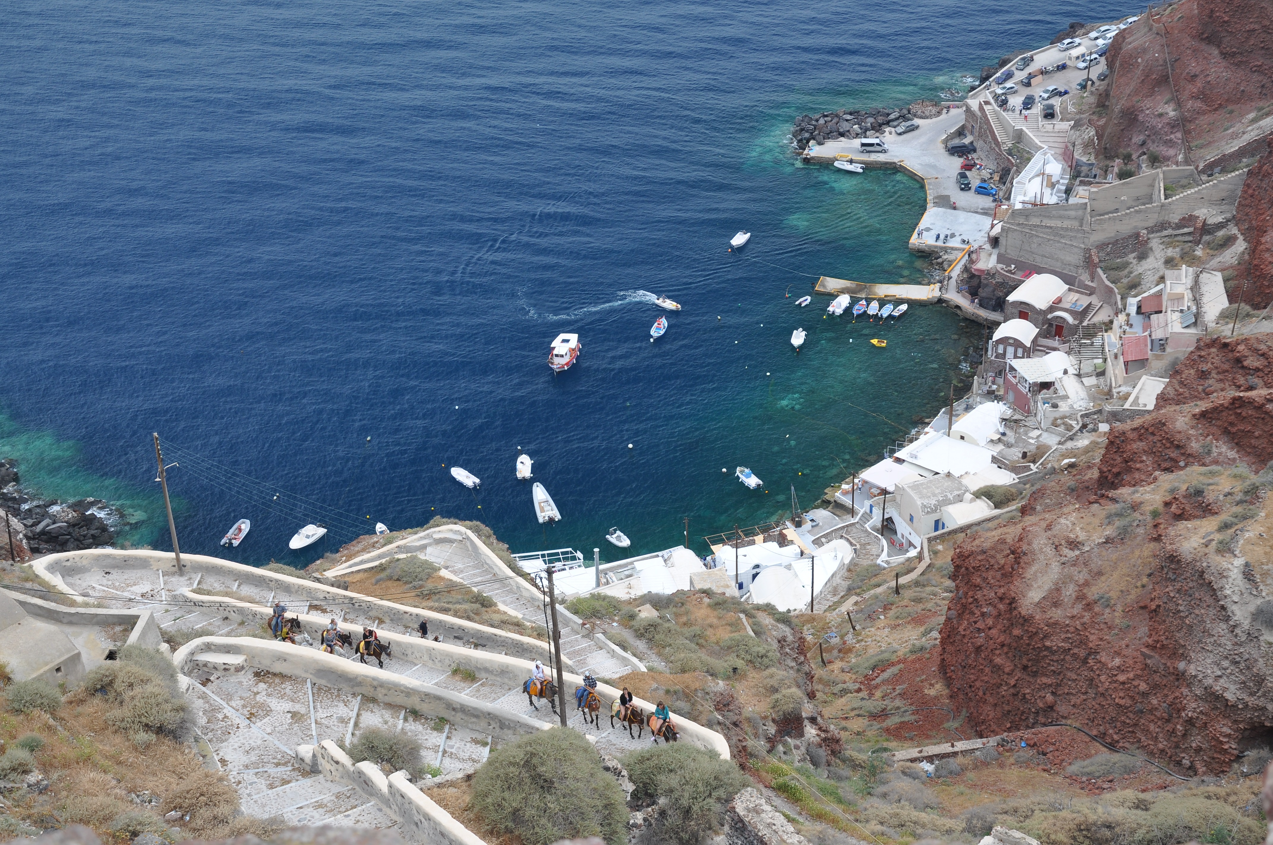 Santorini Rethinking Island Access (image credits: wikimedia)