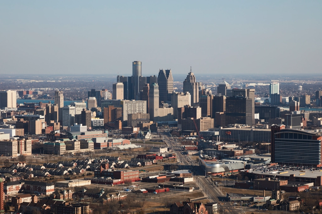 Detroit, Michigan: Bright Spots and Shadows (image credits: rawpixel)