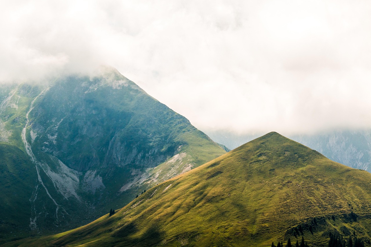 Switzerland: Mountainous and Secure (image credits: pixabay)