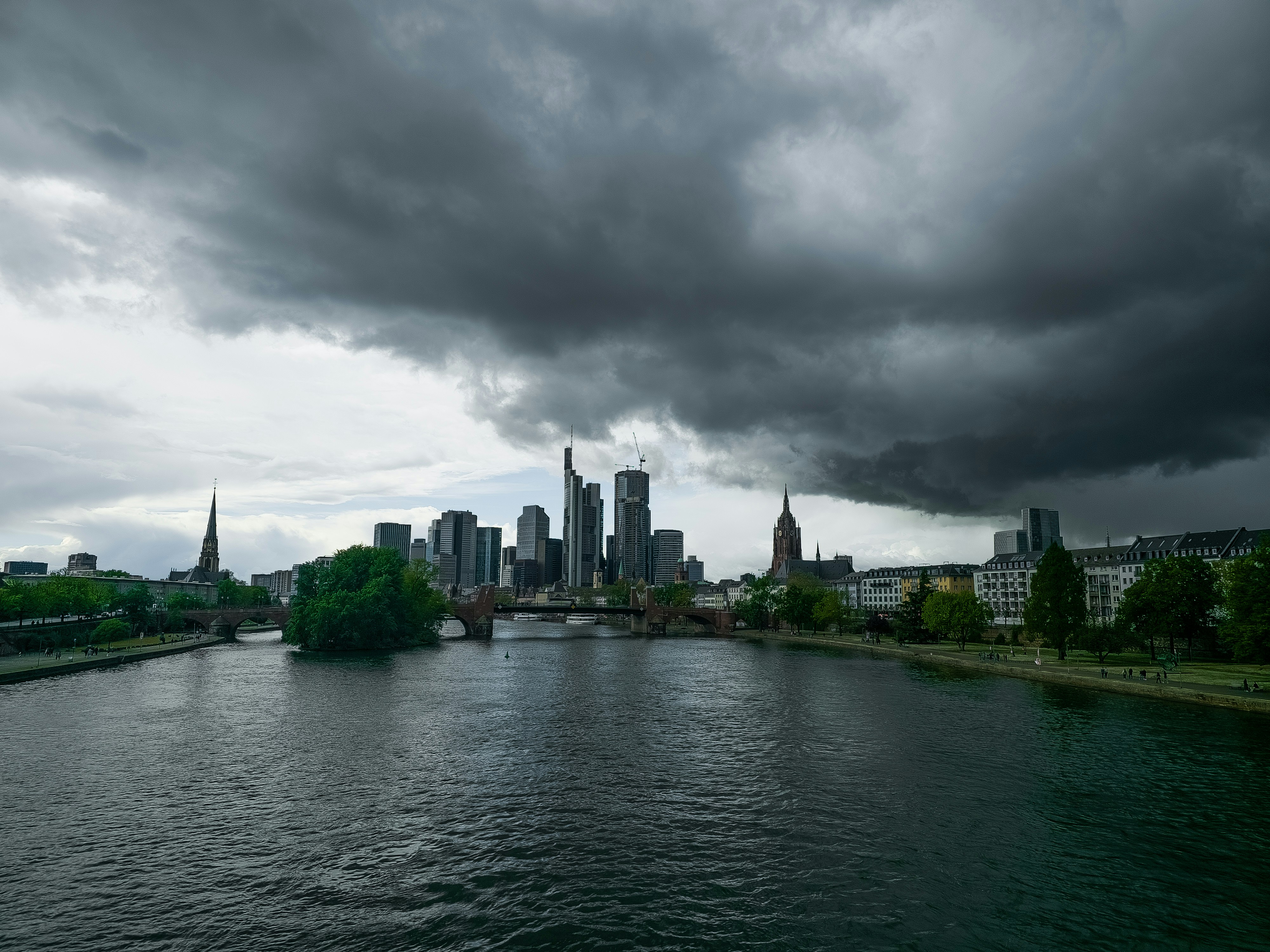 6. Long-Term Climate Risk: Buy the House for Tomorrow’s Weather (image credits: Unsplash)