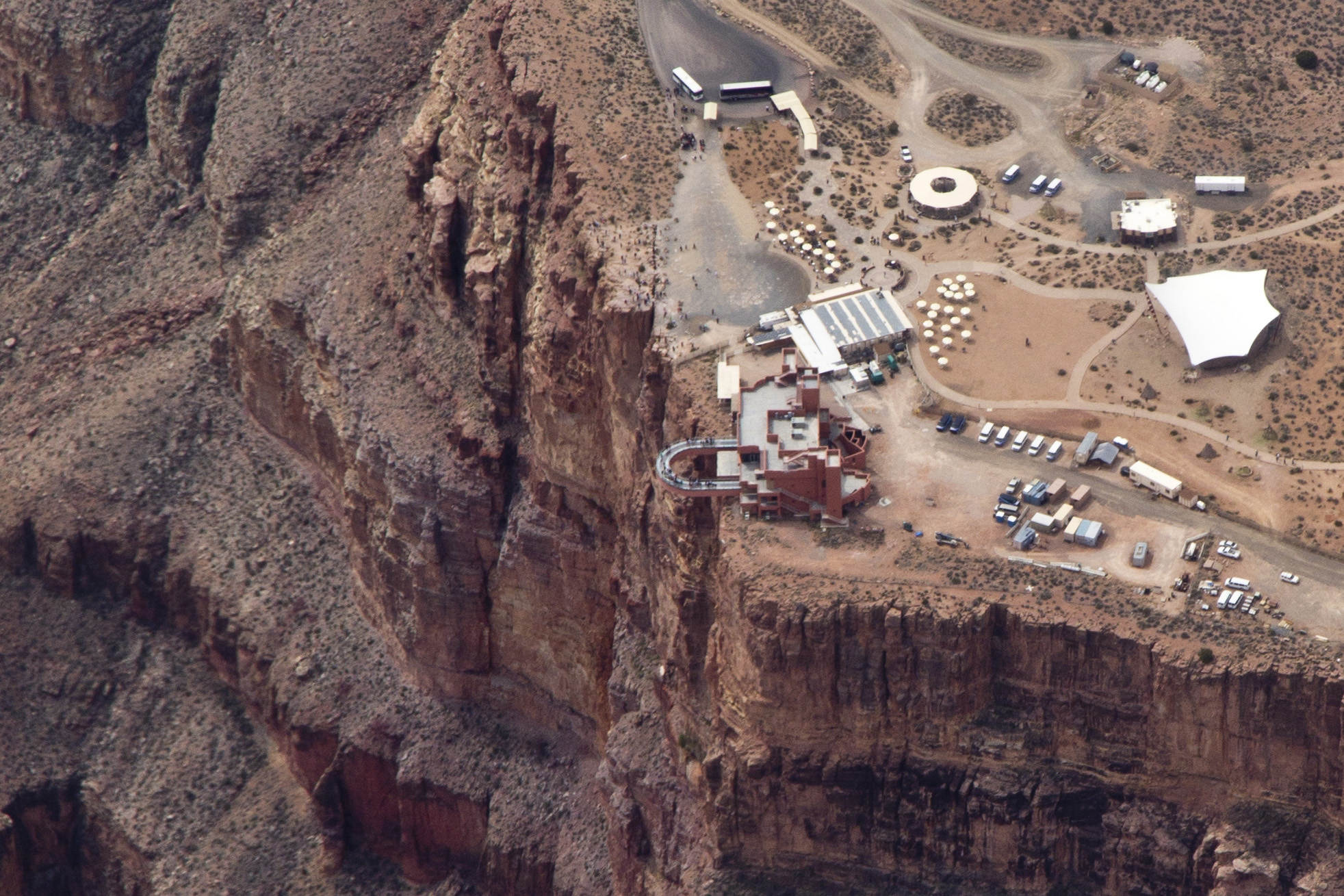 Grand Canyon Skywalk, USA (image credits: wikimedia)