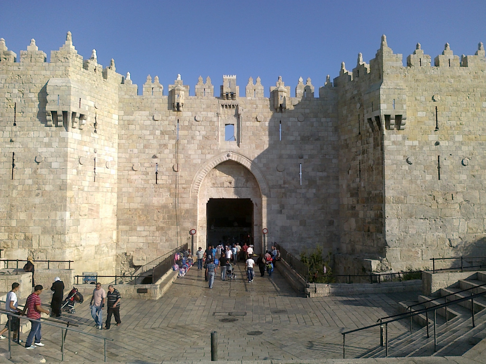 Syria Still Echoes of Glory (image credits: wikimedia)