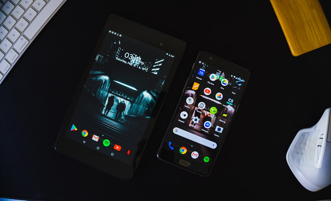 The Burden of Digital Clutter (image credits: unsplash)