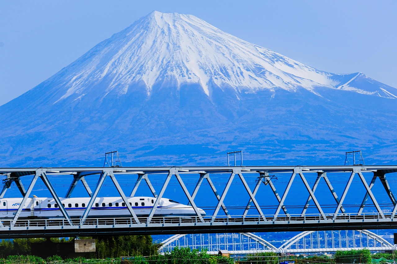 Japan: Beyond the Usual Tourist Spots (image credits: pixabay)