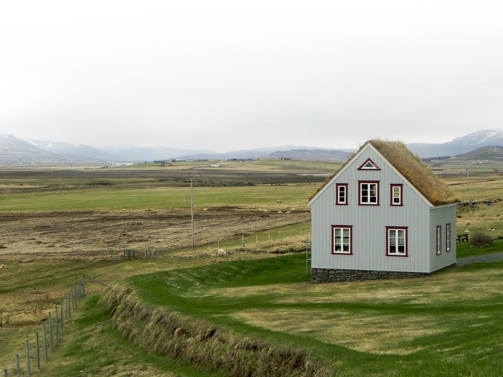 Iceland: Nature’s Air Purifier (image credits: rawpixel)