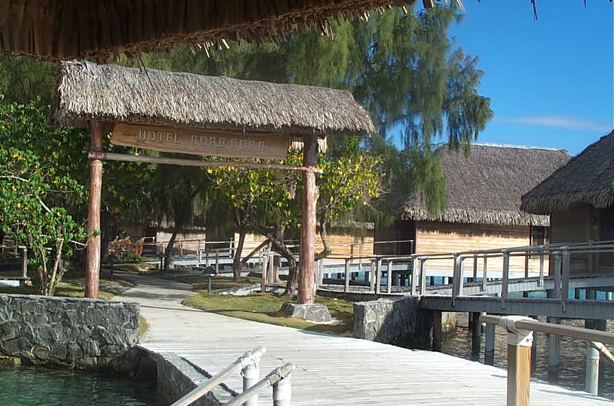 Bora Bora’s Pricey Disillusionment (image credits: wikimedia)