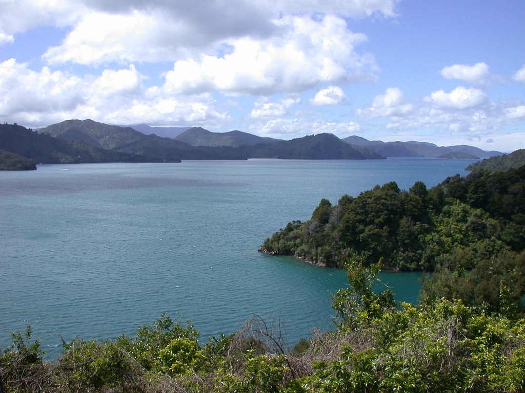 New Zealand Adventure at Every Turn (image credits: flickr)