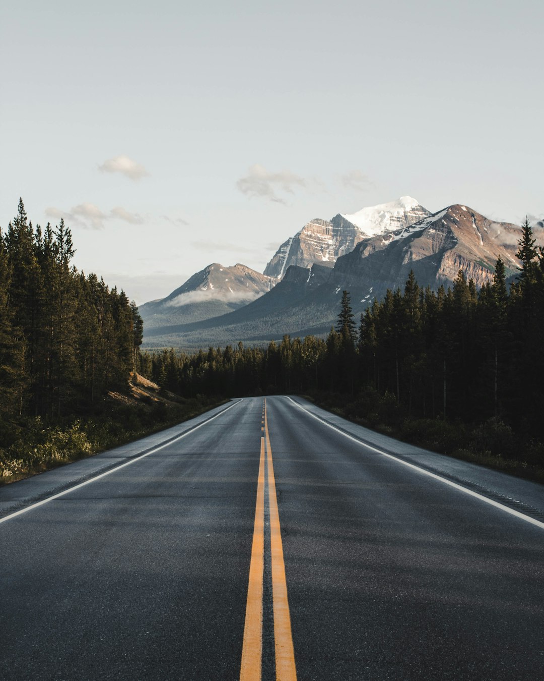 Icefields Parkway, Alberta (image credits: unsplash)